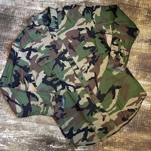 Men's Gap Camoflauge Pattern Standard Fit Shirt - Sz Large Tall